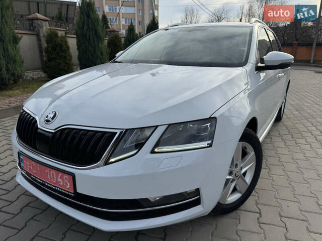 Белый Шкода Октавия, объемом двигателя 2 л и пробегом 191 тыс. км за 16650 $, фото 1 на Automoto.ua