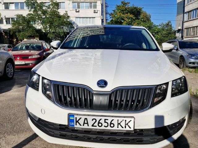 Белый Шкода Октавия, объемом двигателя 1.8 л и пробегом 172 тыс. км за 13500 $, фото 1 на Automoto.ua