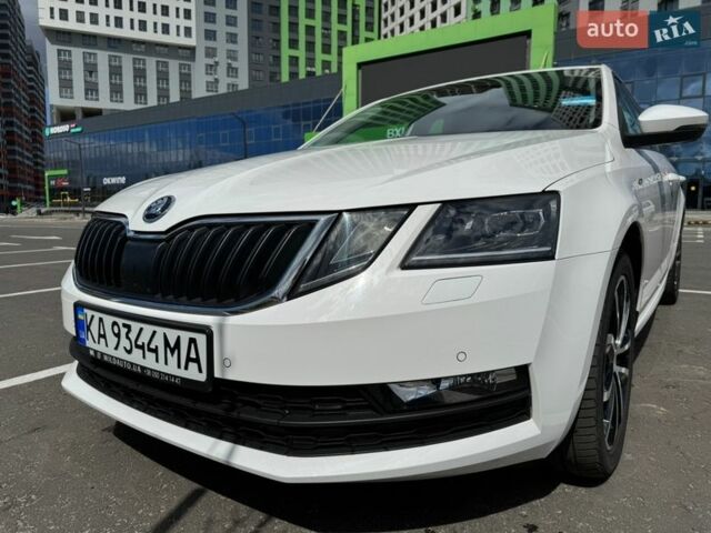 Белый Шкода Октавия, объемом двигателя 2 л и пробегом 203 тыс. км за 16700 $, фото 1 на Automoto.ua