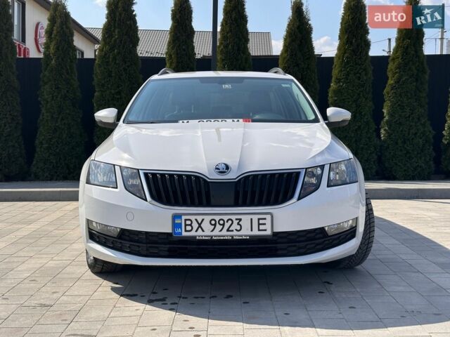 Білий Шкода Октавія, об'ємом двигуна 1.6 л та пробігом 276 тис. км за 14900 $, фото 1 на Automoto.ua