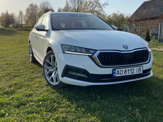 Білий Шкода Октавія, об'ємом двигуна 2 л та пробігом 106 тис. км за 18700 $, фото 1 на Automoto.ua