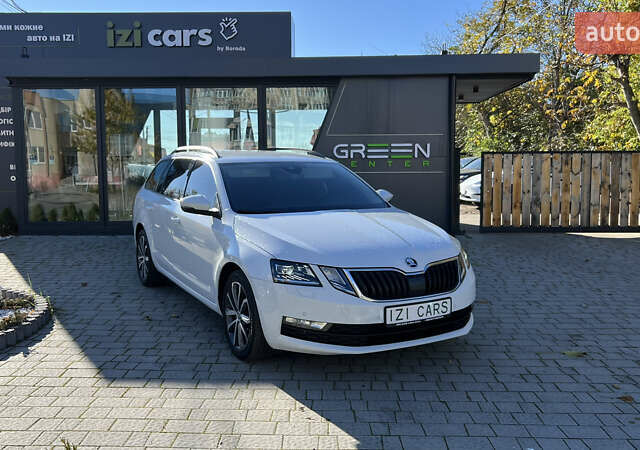 Білий Шкода Октавія, об'ємом двигуна 2 л та пробігом 201 тис. км за 15300 $, фото 1 на Automoto.ua