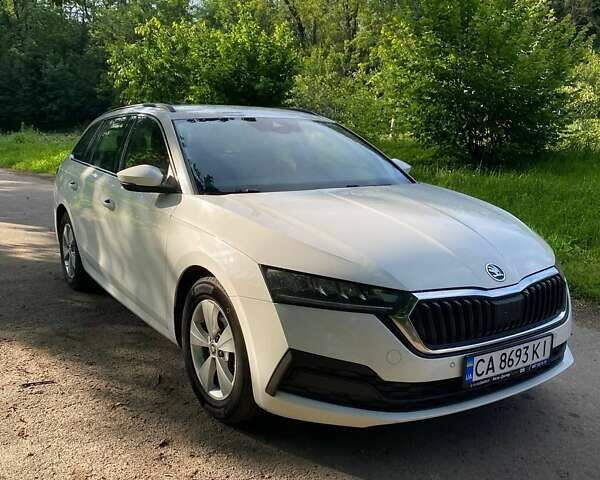 Белый Шкода Октавия, объемом двигателя 1.97 л и пробегом 180 тыс. км за 18800 $, фото 1 на Automoto.ua