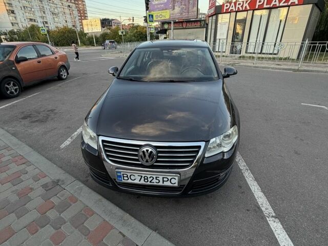 Белый Шкода Октавия, объемом двигателя 2 л и пробегом 174 тыс. км за 14950 $, фото 1 на Automoto.ua