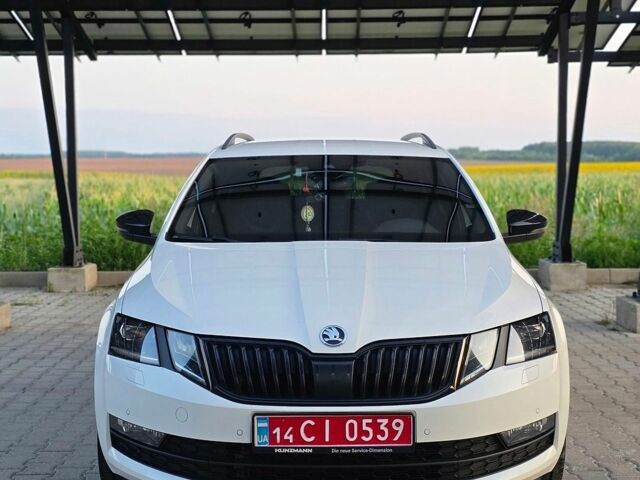 Білий Шкода Октавія, об'ємом двигуна 1.97 л та пробігом 180 тис. км за 18000 $, фото 1 на Automoto.ua