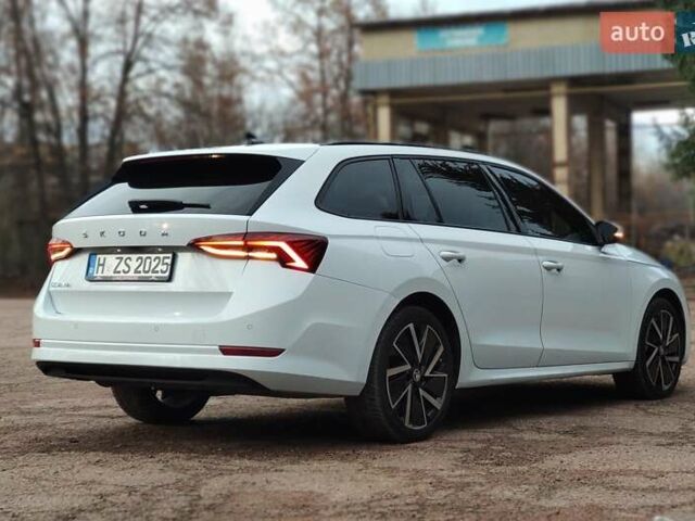 Белый Шкода Октавия, объемом двигателя 2 л и пробегом 310 тыс. км за 17350 $, фото 1 на Automoto.ua