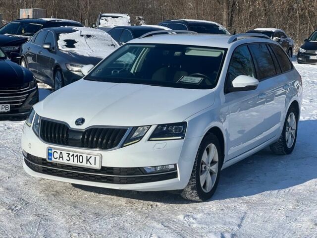 Белый Шкода Октавия, объемом двигателя 2 л и пробегом 2 тыс. км за 14750 $, фото 1 на Automoto.ua