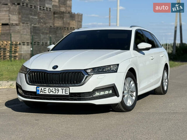 Білий Шкода Октавія, об'ємом двигуна 1.97 л та пробігом 61 тис. км за 18999 $, фото 1 на Automoto.ua