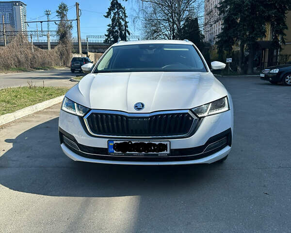 Белый Шкода Октавия, объемом двигателя 1.4 л и пробегом 44 тыс. км за 31500 $, фото 1 на Automoto.ua