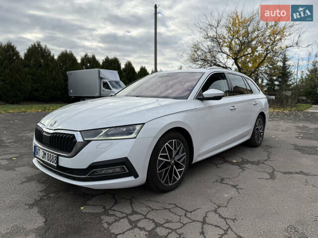 Белый Шкода Октавия, объемом двигателя 2 л и пробегом 180 тыс. км за 22700 $, фото 1 на Automoto.ua