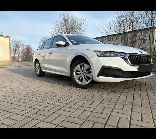 Белый Шкода Октавия, объемом двигателя 2 л и пробегом 209 тыс. км за 23200 $, фото 1 на Automoto.ua