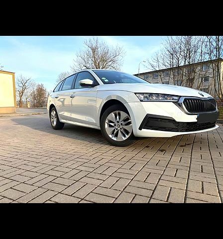 Белый Шкода Октавия, объемом двигателя 2 л и пробегом 209 тыс. км за 23200 $, фото 1 на Automoto.ua