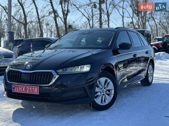 Белый Шкода Октавия, объемом двигателя 2 л и пробегом 214 тыс. км за 20900 $, фото 1 на Automoto.ua