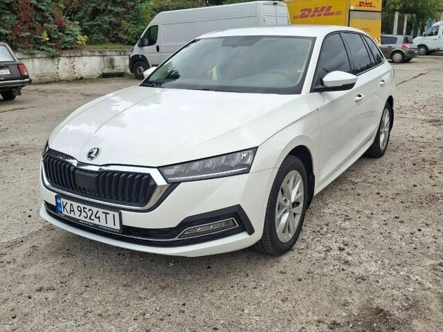 Белый Шкода Октавия, объемом двигателя 1.4 л и пробегом 62 тыс. км за 21950 $, фото 1 на Automoto.ua