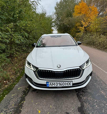 Шкода Октавия 2023 в Житомире на Automoto.ua Белый Шкода Октавия, объемом двигателя 1.97 л и пробегом 70 тыс. км за 31500 $, фото 1 на Automoto.ua
