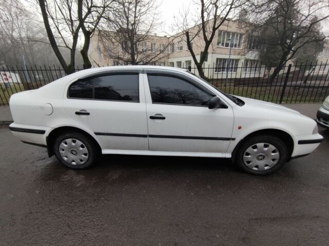 Белый Шкода Октавия, объемом двигателя 1.4 л и пробегом 468 тыс. км за 3300 $, фото 1 на Automoto.ua