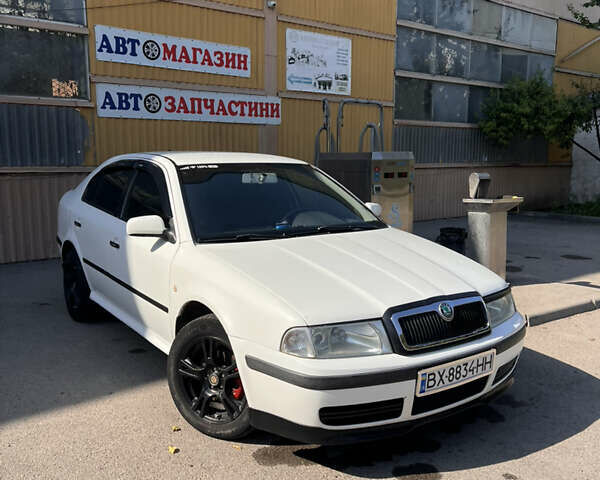 Білий Шкода Октавія, об'ємом двигуна 1.78 л та пробігом 272 тис. км за 4000 $, фото 1 на Automoto.ua