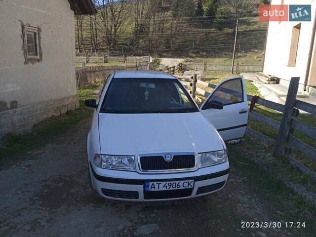 Білий Шкода Октавія, об'ємом двигуна 1.9 л та пробігом 297 тис. км за 3200 $, фото 1 на Automoto.ua