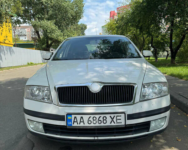 Белый Шкода Октавия, объемом двигателя 1.9 л и пробегом 390 тыс. км за 4000 $, фото 1 на Automoto.ua