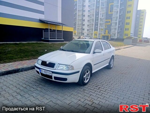 Белый Шкода Октавия, объемом двигателя 1.6 л и пробегом 210 тыс. км за 3900 $, фото 1 на Automoto.ua