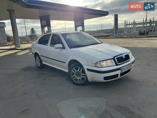 Білий Шкода Октавія, об'ємом двигуна 1.8 л та пробігом 285 тис. км за 4000 $, фото 1 на Automoto.ua