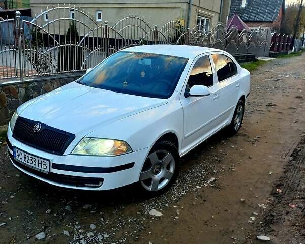 Белый Шкода Октавия, объемом двигателя 1.9 л и пробегом 450 тыс. км за 5300 $, фото 1 на Automoto.ua