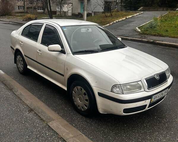 Белый Шкода Октавия, объемом двигателя 1.6 л и пробегом 325 тыс. км за 4600 $, фото 1 на Automoto.ua
