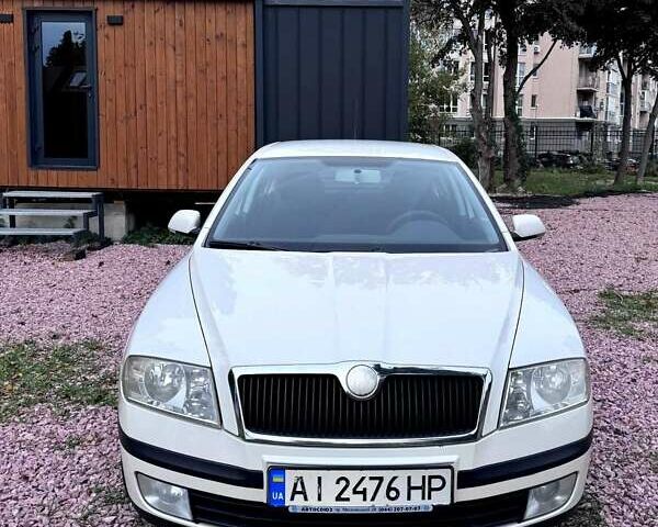 Белый Шкода Октавия, объемом двигателя 1.6 л и пробегом 256 тыс. км за 6200 $, фото 1 на Automoto.ua