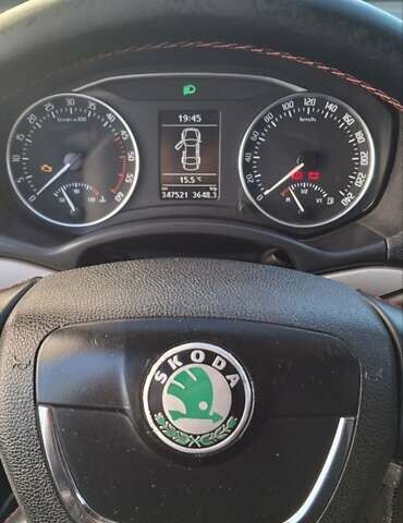 Шкода Октавия 2010 в Тернополе на Automoto.ua Белый Шкода Октавия, объемом двигателя 1.9 л и пробегом 347 тыс. км за 7500 $, фото 1 на Automoto.ua