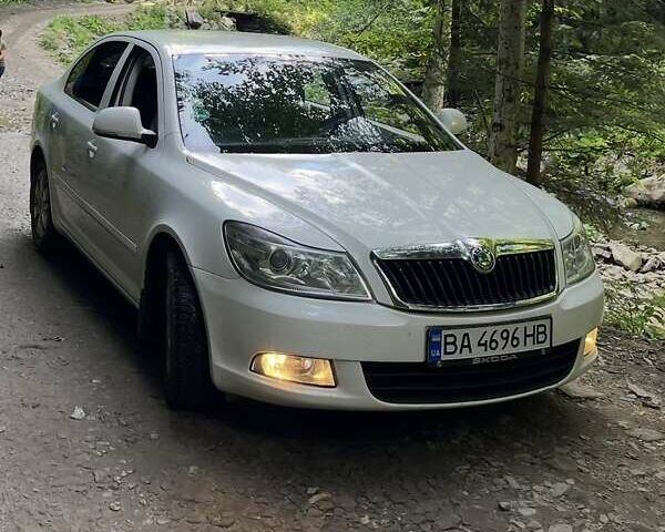 Белый Шкода Октавия, объемом двигателя 1.9 л и пробегом 220 тыс. км за 7300 $, фото 1 на Automoto.ua