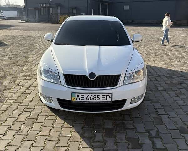 Білий Шкода Октавія, об'ємом двигуна 1.6 л та пробігом 76 тис. км за 9900 $, фото 1 на Automoto.ua