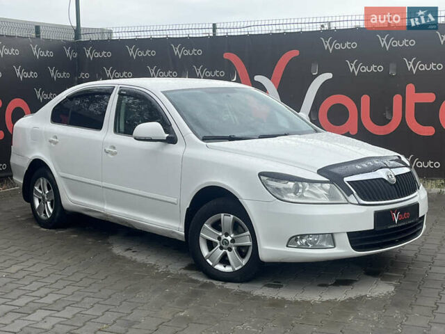 Шкода Октавия 2011 в Николаеве на Automoto.ua Белый Шкода Октавия, объемом двигателя 1.6 л и пробегом 183 тыс. км за 7499 $, фото 1 на Automoto.ua