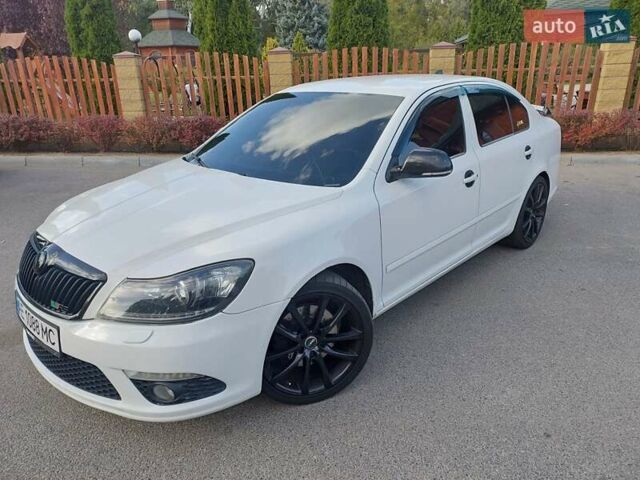 Белый Шкода Октавия, объемом двигателя 1.98 л и пробегом 215 тыс. км за 9100 $, фото 1 на Automoto.ua
