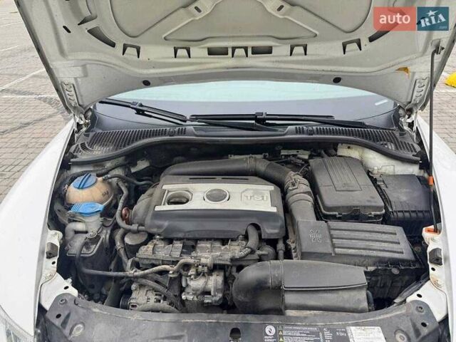 Белый Шкода Октавия, объемом двигателя 1.8 л и пробегом 180 тыс. км за 7200 $, фото 1 на Automoto.ua
