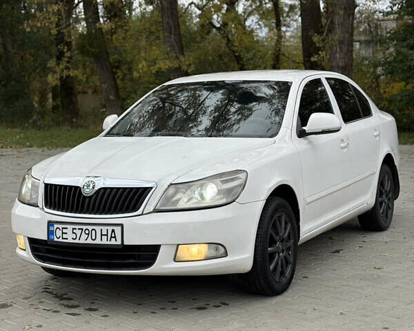 Белый Шкода Октавия, объемом двигателя 1.6 л и пробегом 383 тыс. км за 5350 $, фото 1 на Automoto.ua
