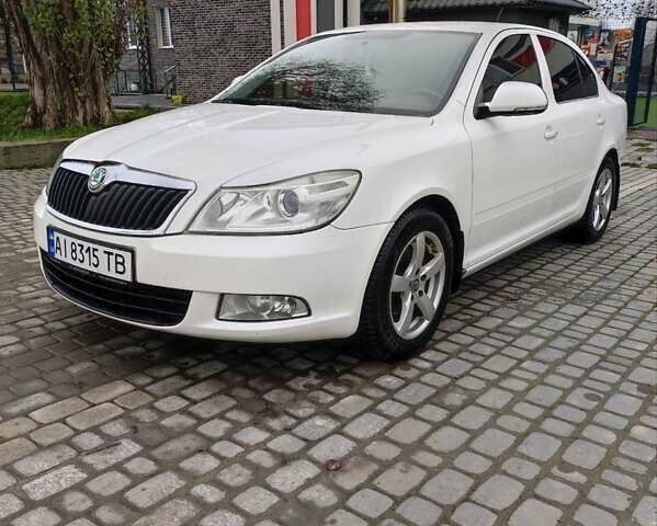 Белый Шкода Октавия, объемом двигателя 1.6 л и пробегом 286 тыс. км за 7500 $, фото 1 на Automoto.ua
