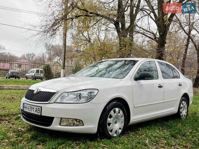 Білий Шкода Октавія, об'ємом двигуна 1.4 л та пробігом 207 тис. км за 7700 $, фото 1 на Automoto.ua