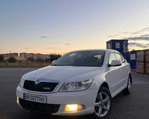 Шкода Октавия 2012 в Кропивницком (Кировограде) на Automoto.ua Белый Шкода Октавия, объемом двигателя 1.8 л и пробегом 222 тыс. км за 6700 $, фото 1 на Automoto.ua