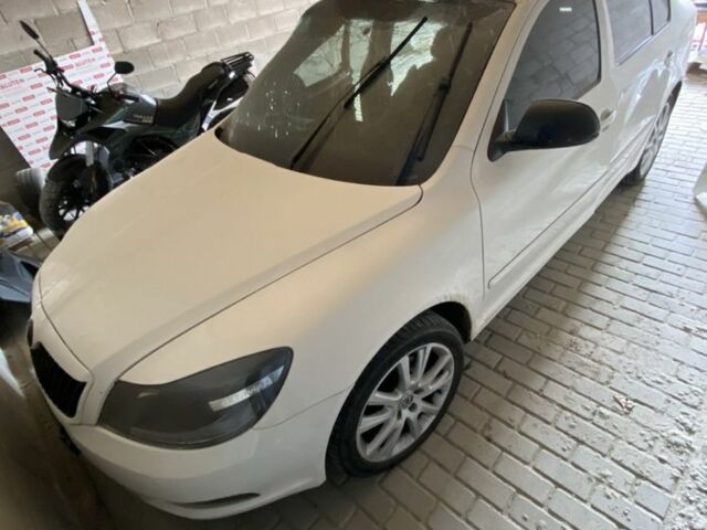 Белый Шкода Октавия, объемом двигателя 0 л и пробегом 312 тыс. км за 3500 $, фото 1 на Automoto.ua