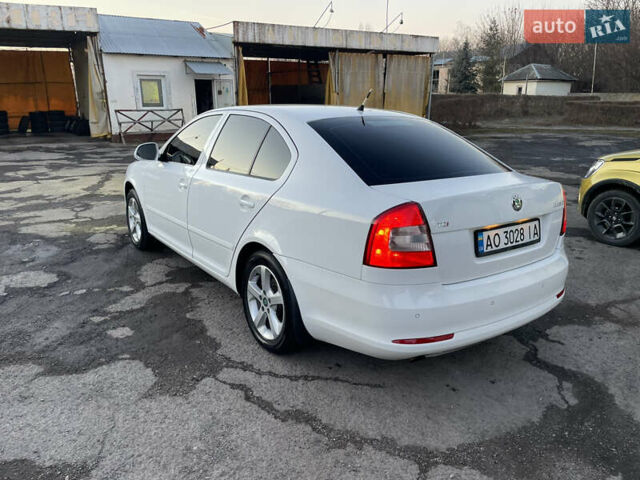 Білий Шкода Октавія, об'ємом двигуна 1.97 л та пробігом 238 тис. км за 7700 $, фото 1 на Automoto.ua