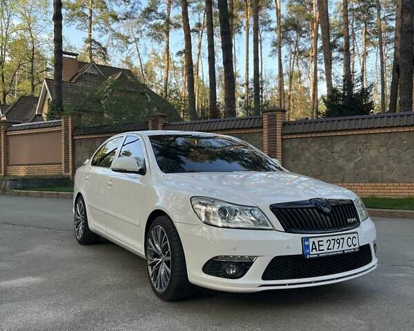 Білий Шкода Октавія, об'ємом двигуна 1.97 л та пробігом 190 тис. км за 11799 $, фото 1 на Automoto.ua