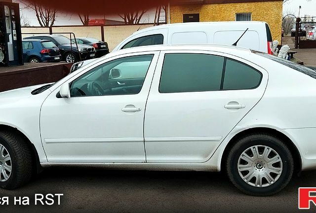 Білий Шкода Октавія, об'ємом двигуна 1.8 л та пробігом 0 тис. км за 5850 $, фото 1 на Automoto.ua