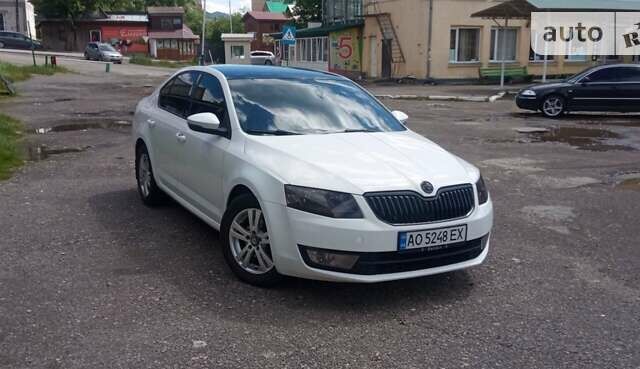 Білий Шкода Октавія, об'ємом двигуна 1.6 л та пробігом 267 тис. км за 8000 $, фото 1 на Automoto.ua