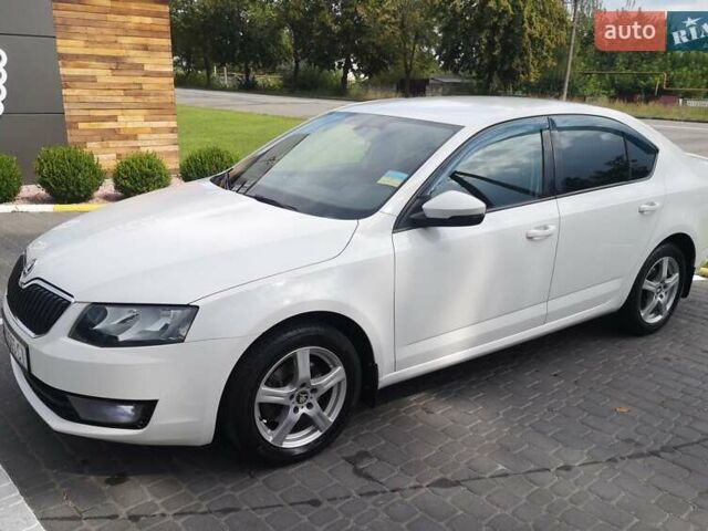 Белый Шкода Октавия, объемом двигателя 1.4 л и пробегом 210 тыс. км за 10800 $, фото 1 на Automoto.ua