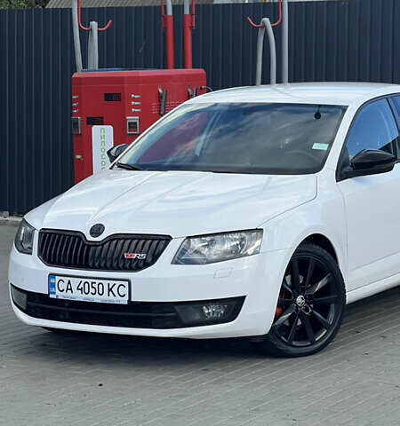 Белый Шкода Октавия, объемом двигателя 1.97 л и пробегом 299 тыс. км за 12999 $, фото 1 на Automoto.ua