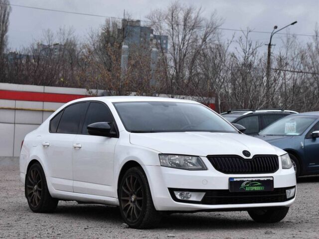 Белый Шкода Октавия, объемом двигателя 1.4 л и пробегом 255 тыс. км за 9950 $, фото 1 на Automoto.ua