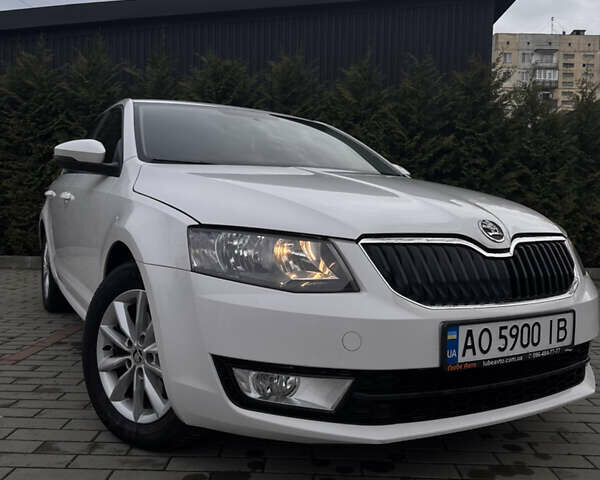 Білий Шкода Октавія, об'ємом двигуна 1.6 л та пробігом 324 тис. км за 9000 $, фото 1 на Automoto.ua