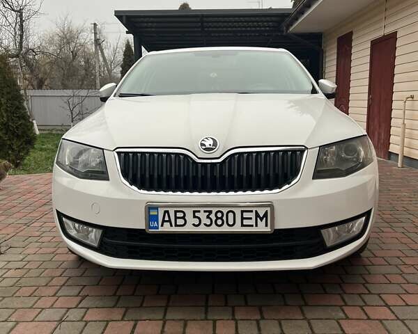Белый Шкода Октавия, объемом двигателя 1.4 л и пробегом 198 тыс. км за 10800 $, фото 1 на Automoto.ua