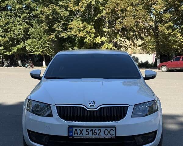 Белый Шкода Октавия, объемом двигателя 1.4 л и пробегом 155 тыс. км за 12300 $, фото 1 на Automoto.ua