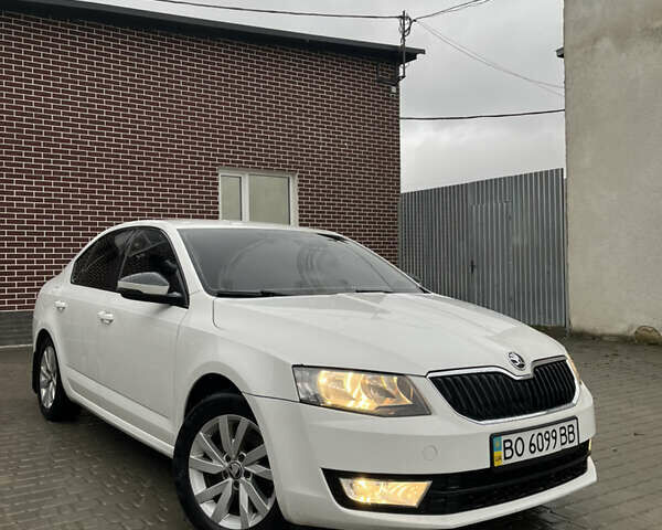 Белый Шкода Октавия, объемом двигателя 1.8 л и пробегом 174 тыс. км за 7999 $, фото 1 на Automoto.ua
